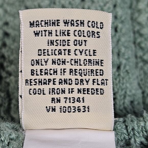 L.L Bean Women's Mint Green Knit Sweater Size Small 3/4 Sleeve Button Shoulder - Picture 5 of 6